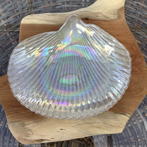unbranded Other - Iridescent Glass Shell Shaped Display Dish